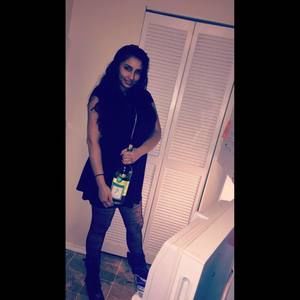 Meet your Posher, Cassandra